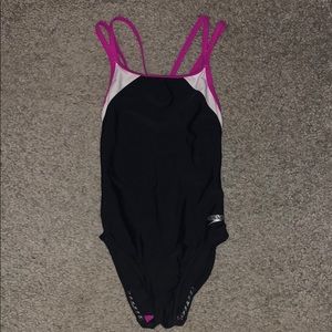 One piece swim suit